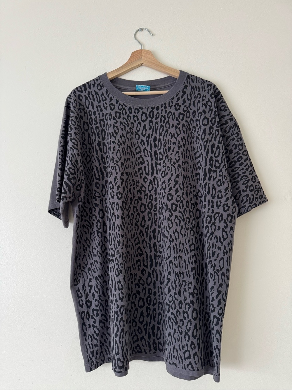 & Other Stories Charcoal Gray Leopard Print Crew Neck Tee